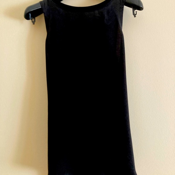 Chelsea and Walker size medium date night top with chain drape detail - Picture 2 of 2